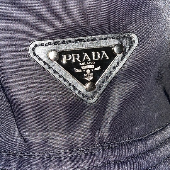 PRADA black bucket hat - Picture 3 of 5